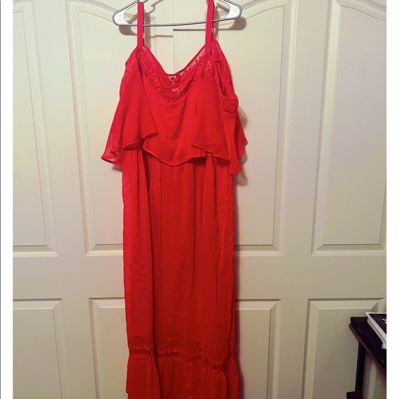 Lace/Dot pattern maxi dress - Picture 2 of 2